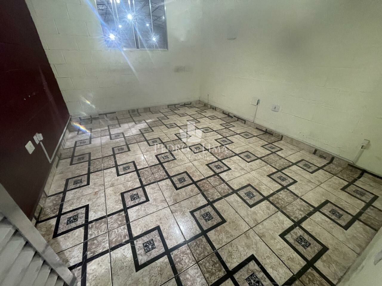 Galpão Comercial para Locação  1.000 m²  Região de Ermelino Matarazzo