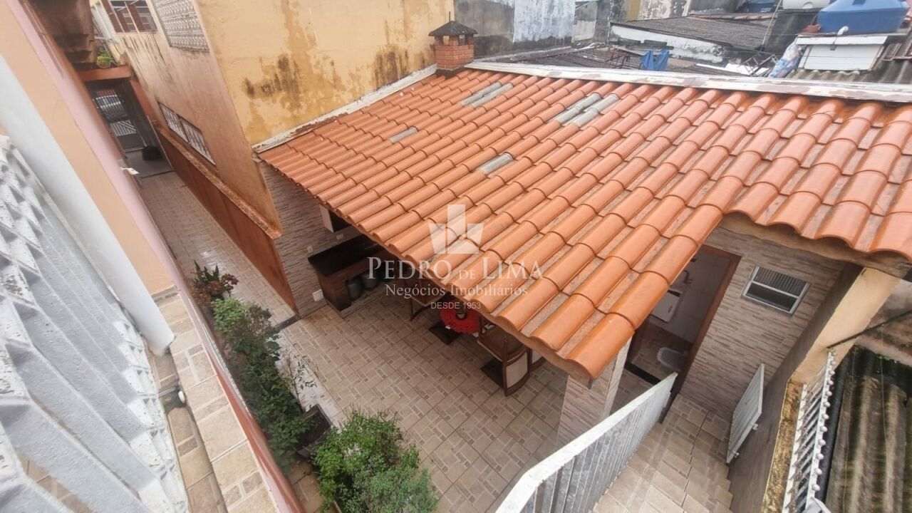Casa Térrea com 3 Dormitórios e 2 vagas na Vila Jacuí