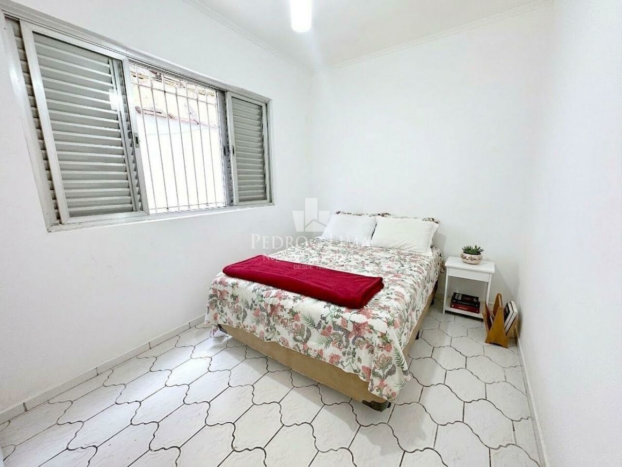 Sobrado frontal 262 m², 4 quartos sendo 1 suíte, 2 vagas e edícula no  Ermelino Matarazzo