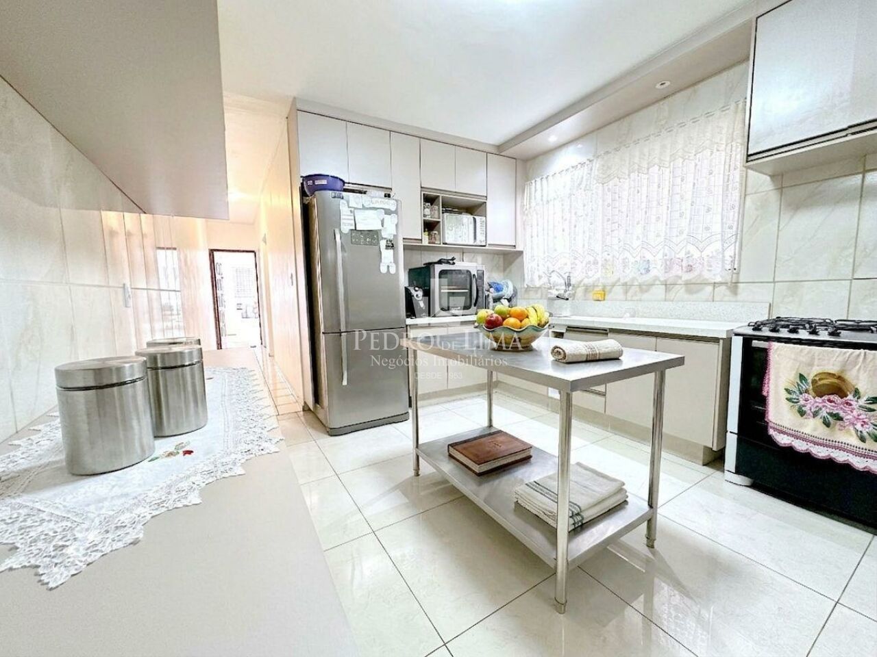 Sobrado frontal 262 m², 4 quartos sendo 1 suíte, 2 vagas e edícula no  Ermelino Matarazzo