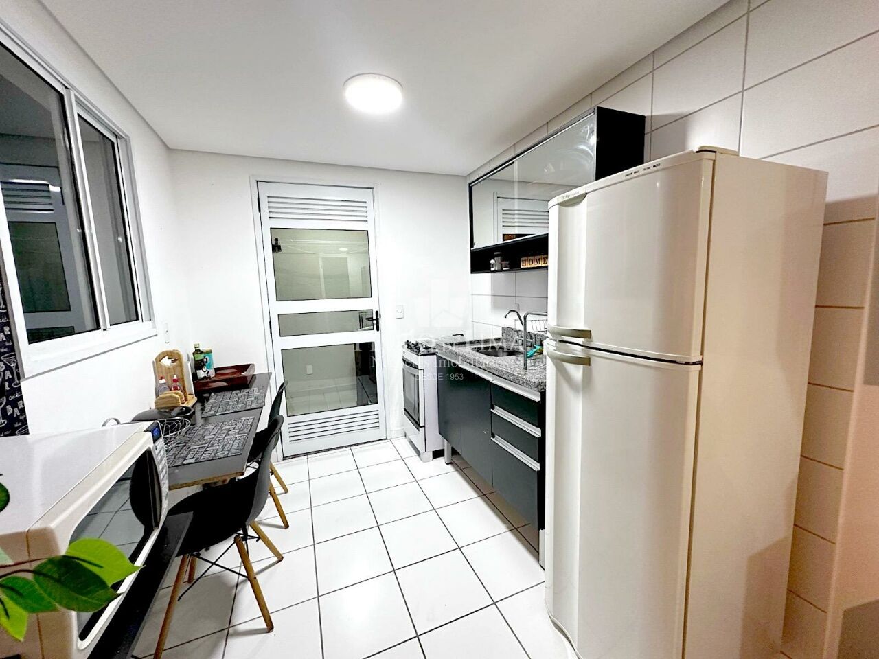 Apartamento todo mobiliado 1 quarto e 1 vaga, Vila Granada - Penha