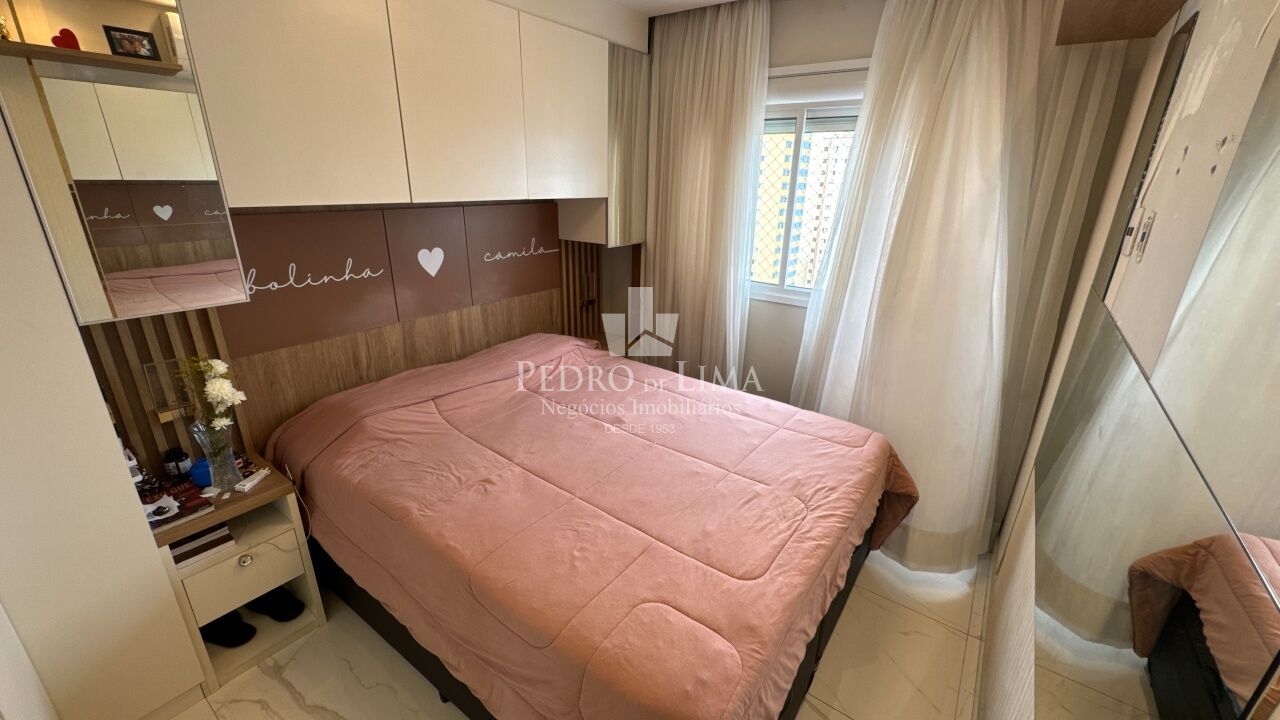 Apartamento no Condomínio Evolute Penha com 2 dormitórios sendo 1 suíte, andar alto.