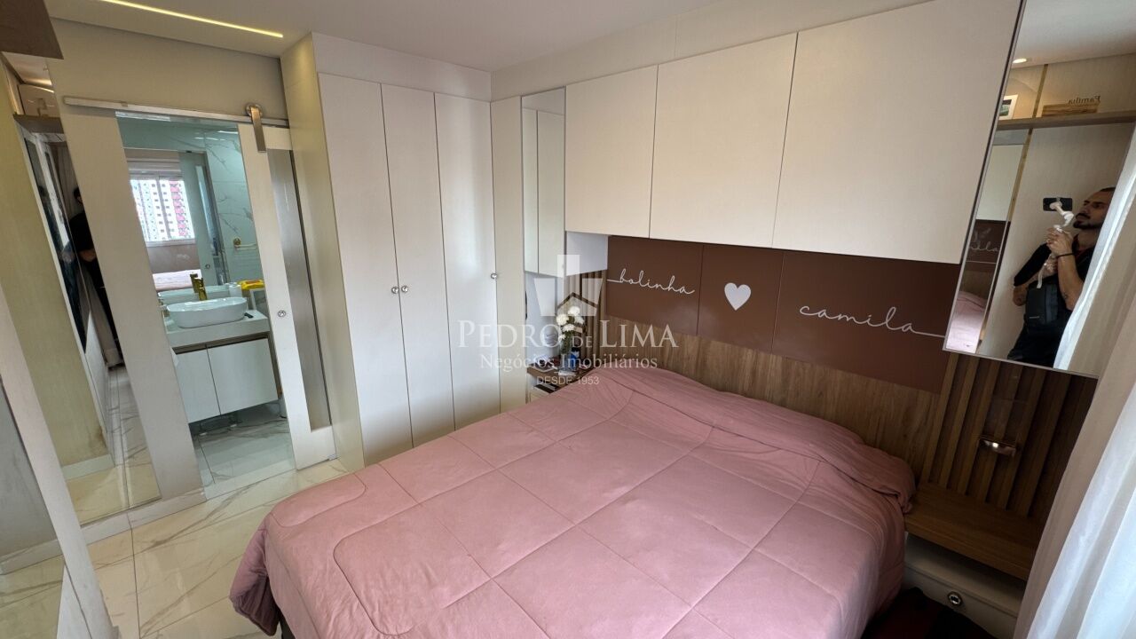 Apartamento no Condomínio Evolute Penha com 2 dormitórios sendo 1 suíte, andar alto.