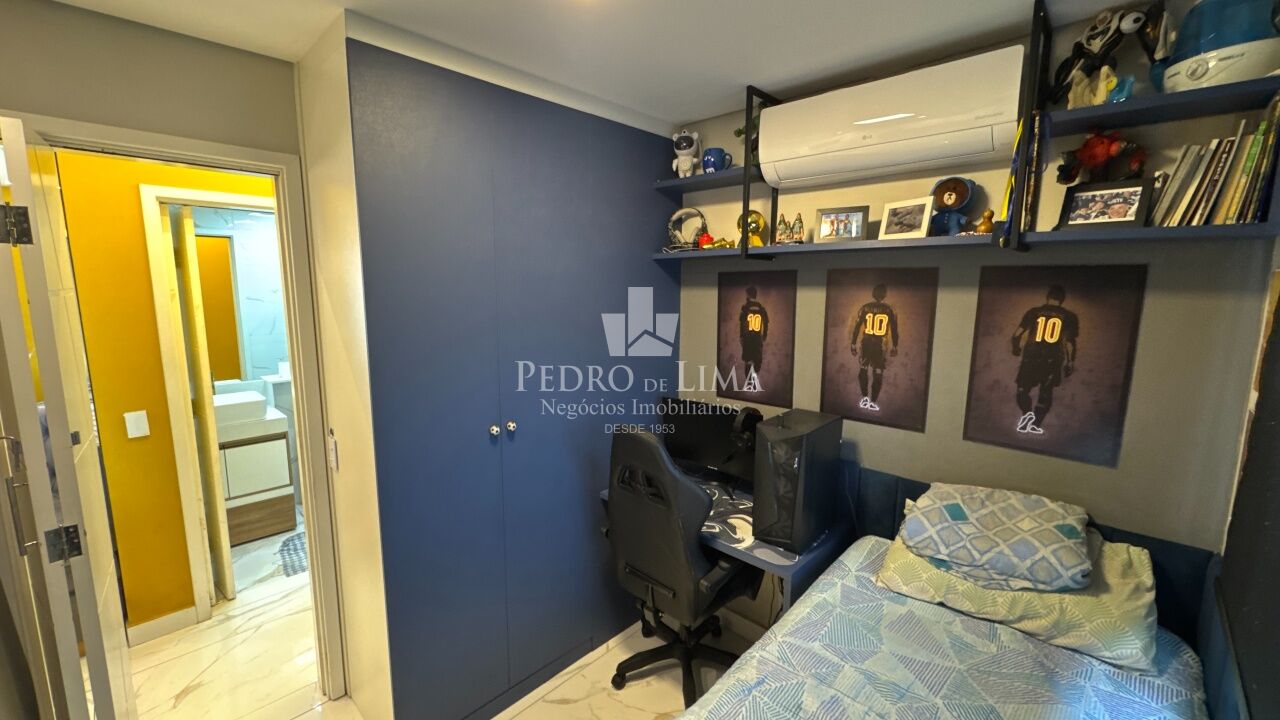 Apartamento no Condomínio Evolute Penha com 2 dormitórios sendo 1 suíte, andar alto.