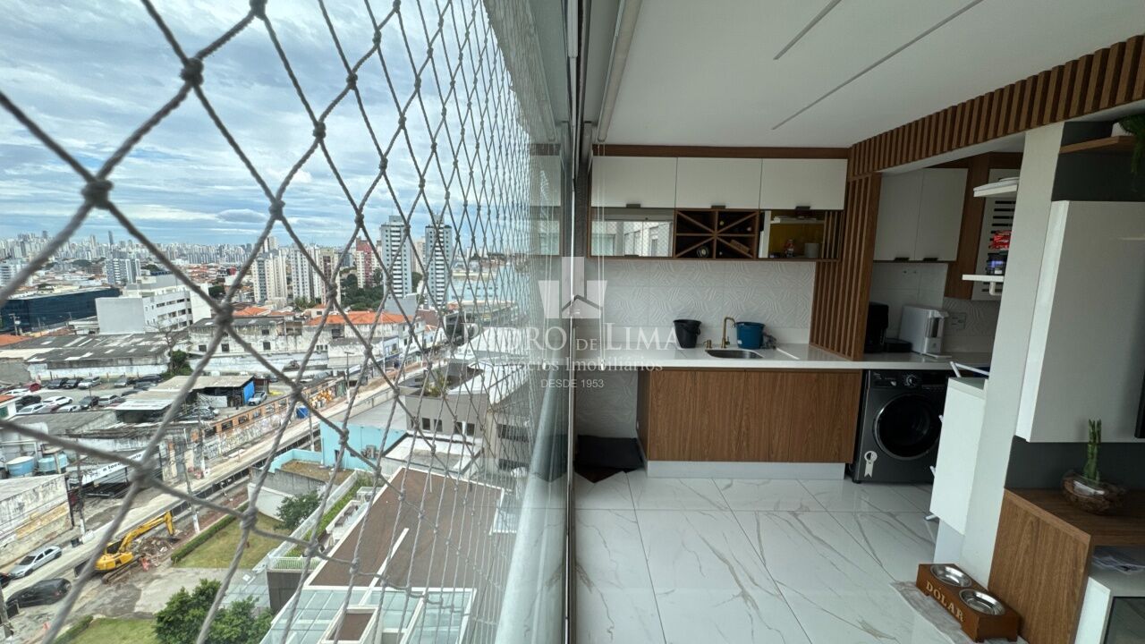 Apartamento no Condomínio Evolute Penha com 2 dormitórios sendo 1 suíte, andar alto.
