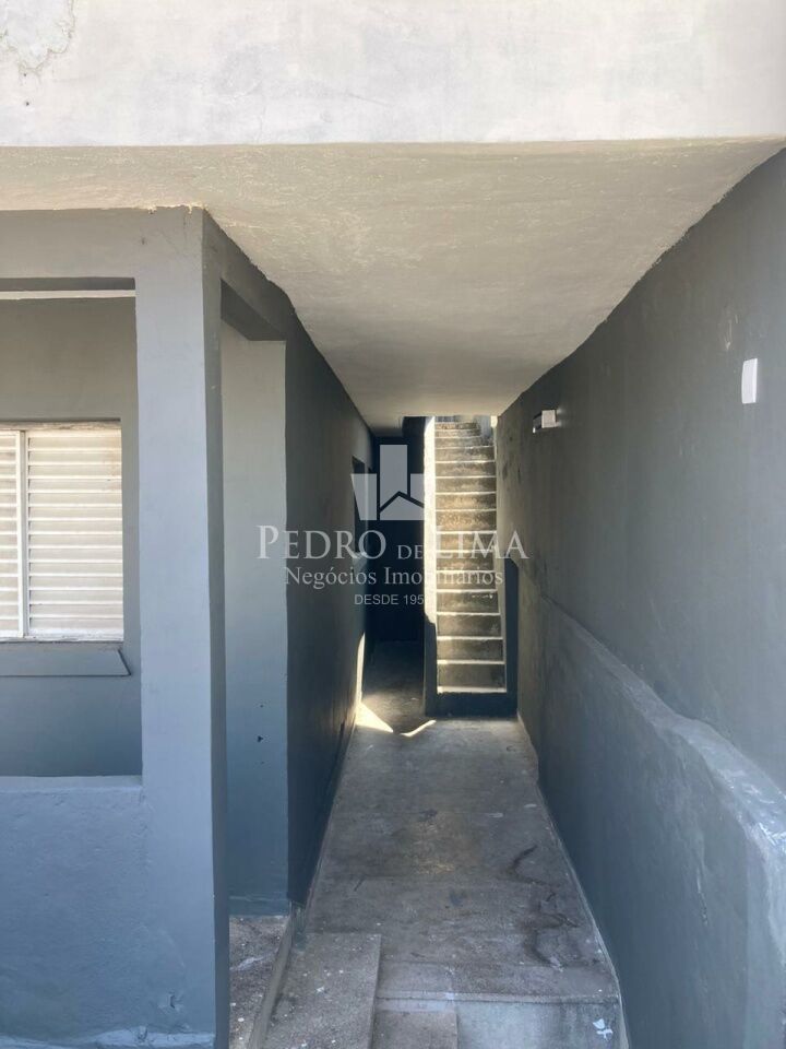 Terreno com varias  casas  mais salões comerciais no Ermelino Matarazzo