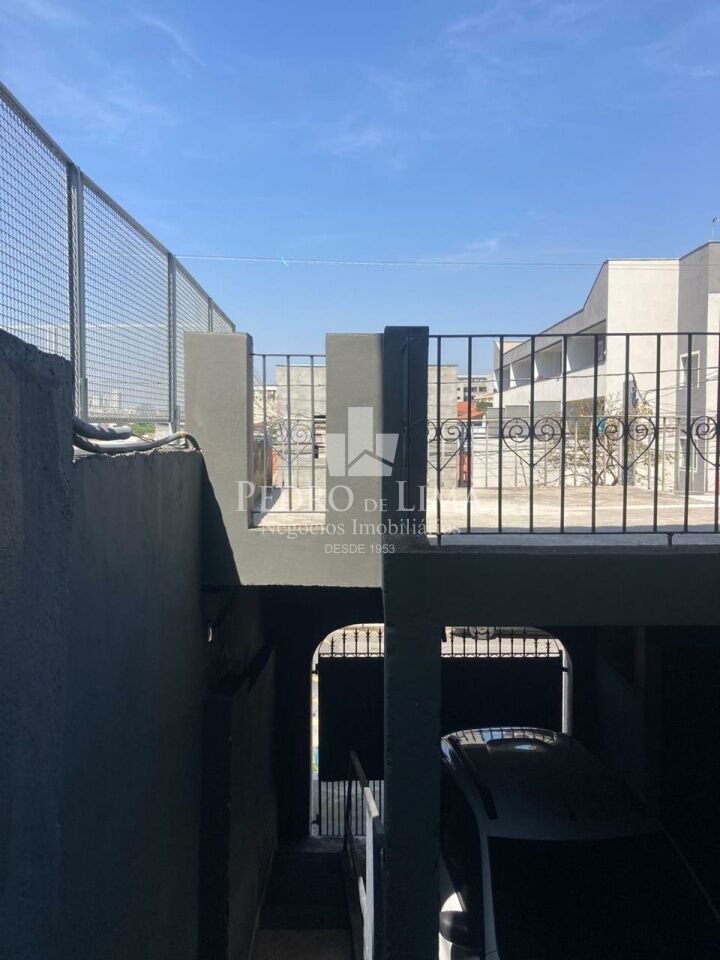 Terreno com varias  casas  mais salões comerciais no Ermelino Matarazzo