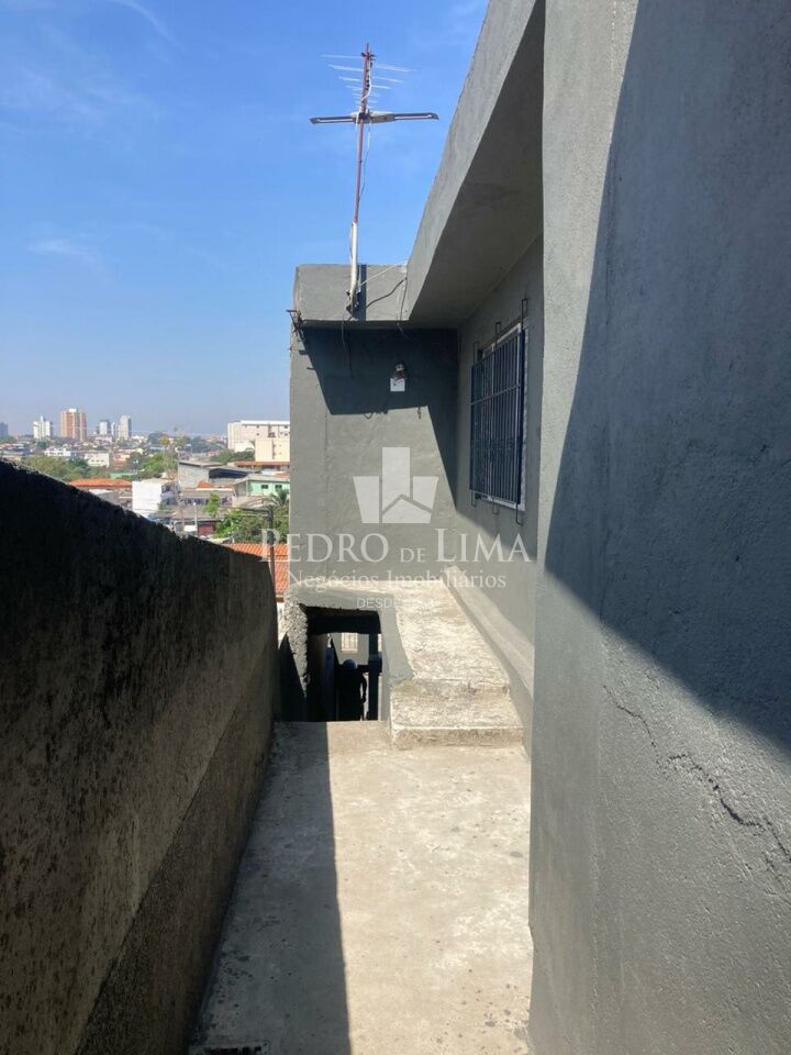 Terreno com varias  casas  mais salões comerciais no Ermelino Matarazzo