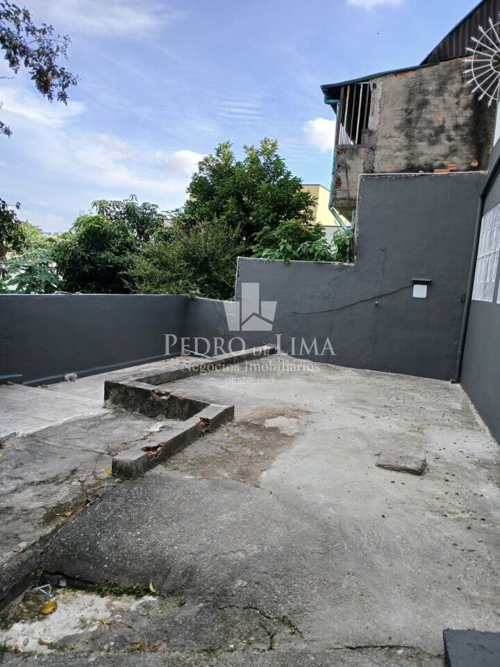 Terreno com varias  casas  mais salões comerciais no Ermelino Matarazzo