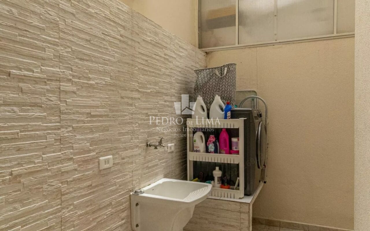 Sobrado em Condomínio na Penha com 3 suítes, duas vagas e 180m² 