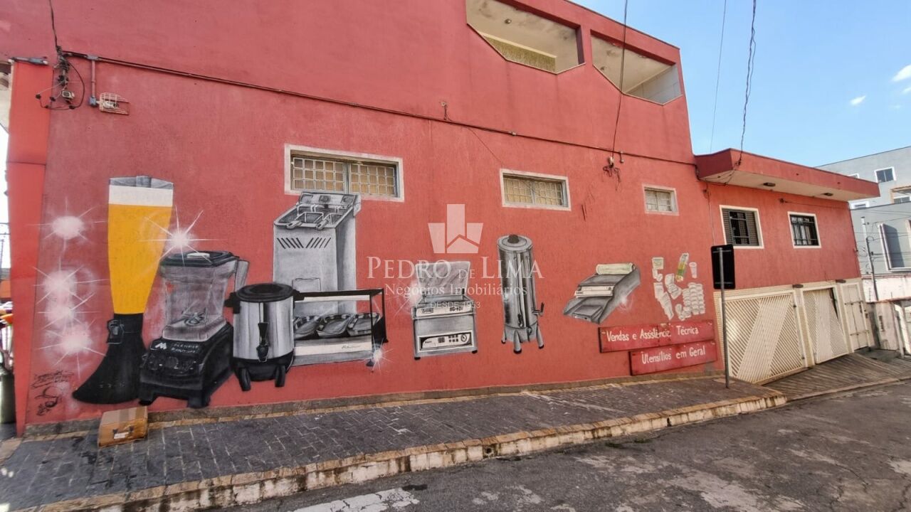 Prédio comercial na Rua Itinguçu rua principal na Vila Ré