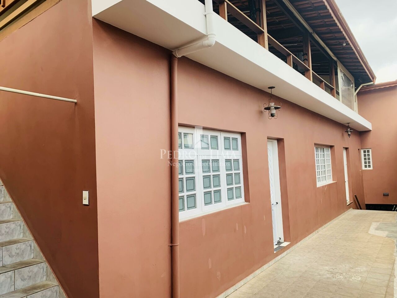 Casa à venda, 4 vagas, 2 suítes com sacada, edícula com suíte estuda permuta - Penha