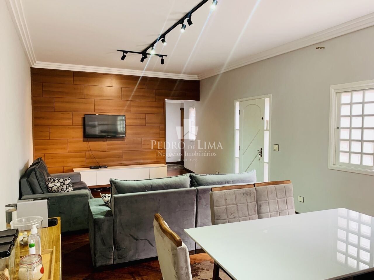 imagem do imovel Casa à venda, 4 vagas, 2 suítes com sacada, edícula com suíte estuda permuta - Penha ref: PE44799