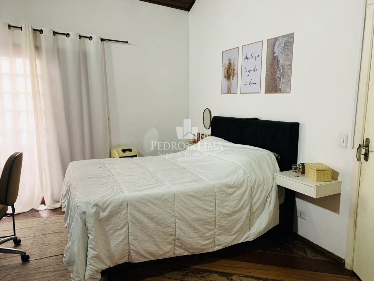 Casa à venda, 4 vagas, 2 suítes com sacada, edícula com suíte estuda permuta - Penha