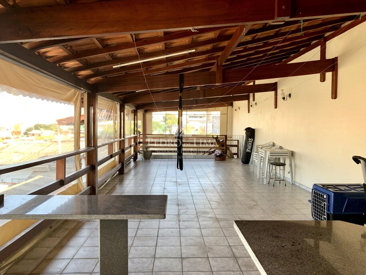 Casa à venda, 4 vagas, 2 suítes com sacada, edícula com suíte estuda permuta - Penha