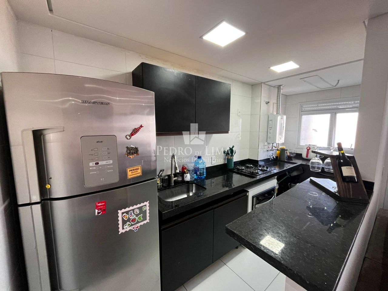 Apartamento á venda na Vila São Francisco com 2 dormitórios e 1 vaga de garagem.