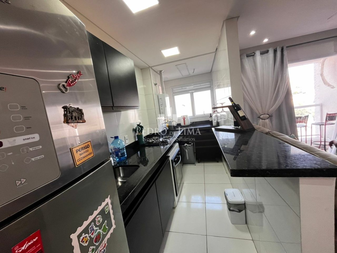 Apartamento á venda na Vila São Francisco com 2 dormitórios e 1 vaga de garagem.