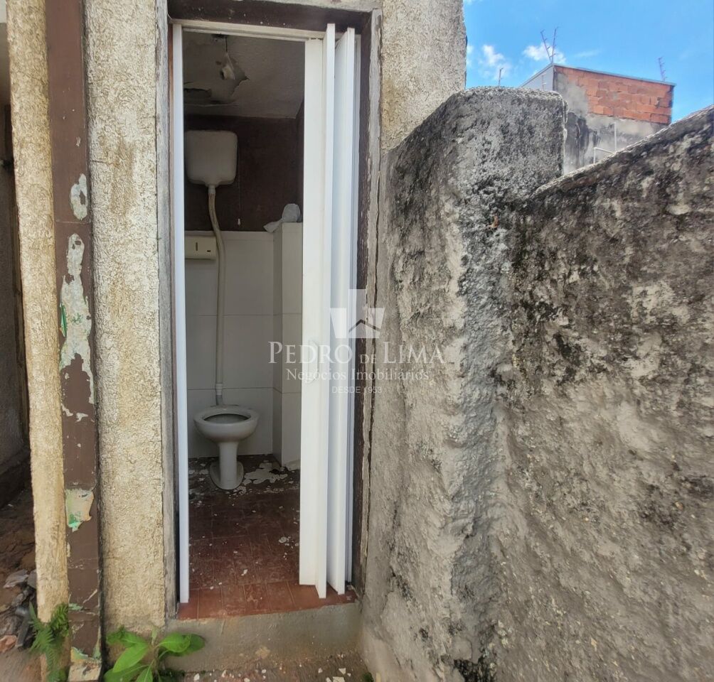 Salão 74m² na Vila Santana   