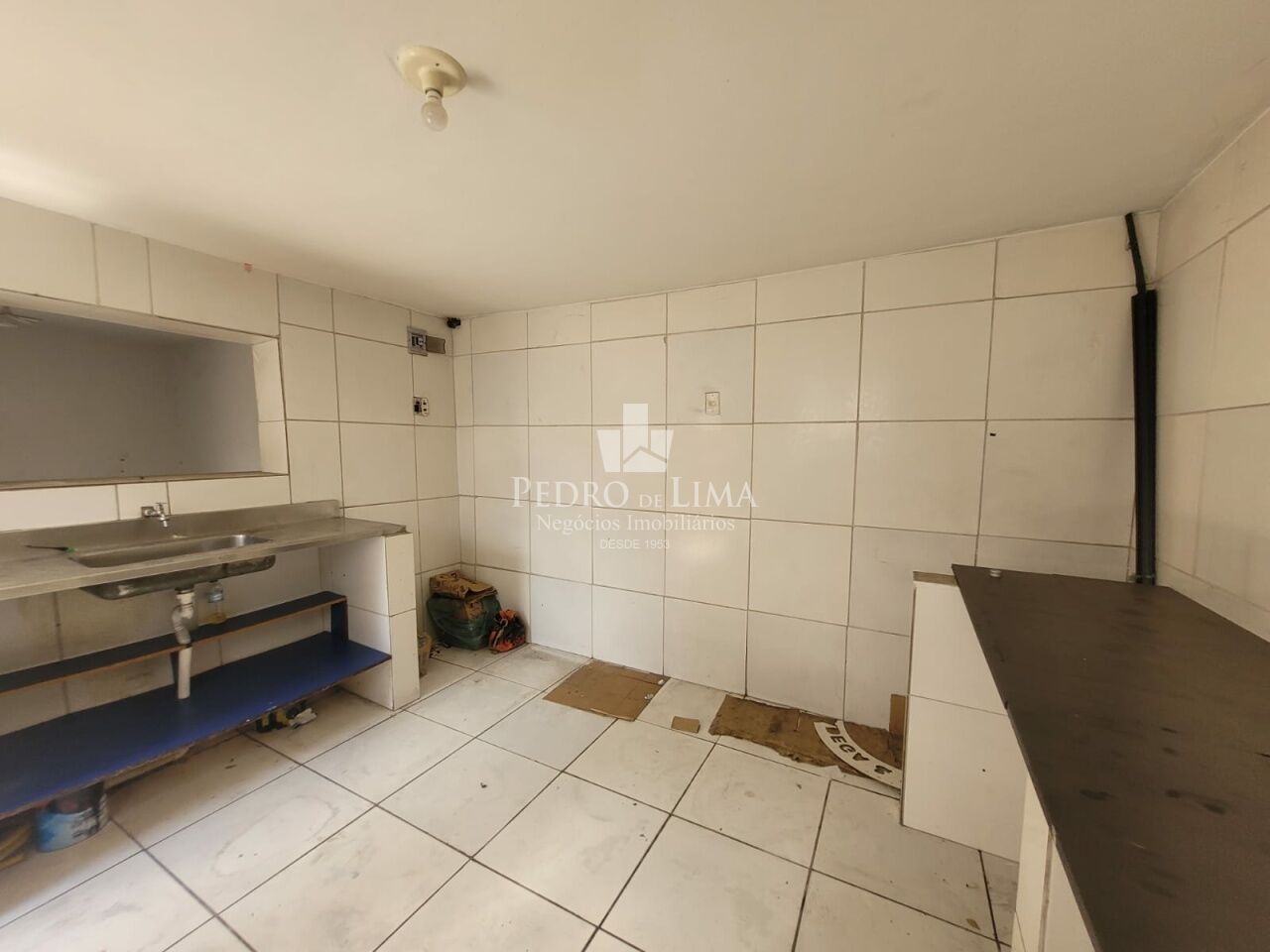 Salão 74m² na Vila Santana   