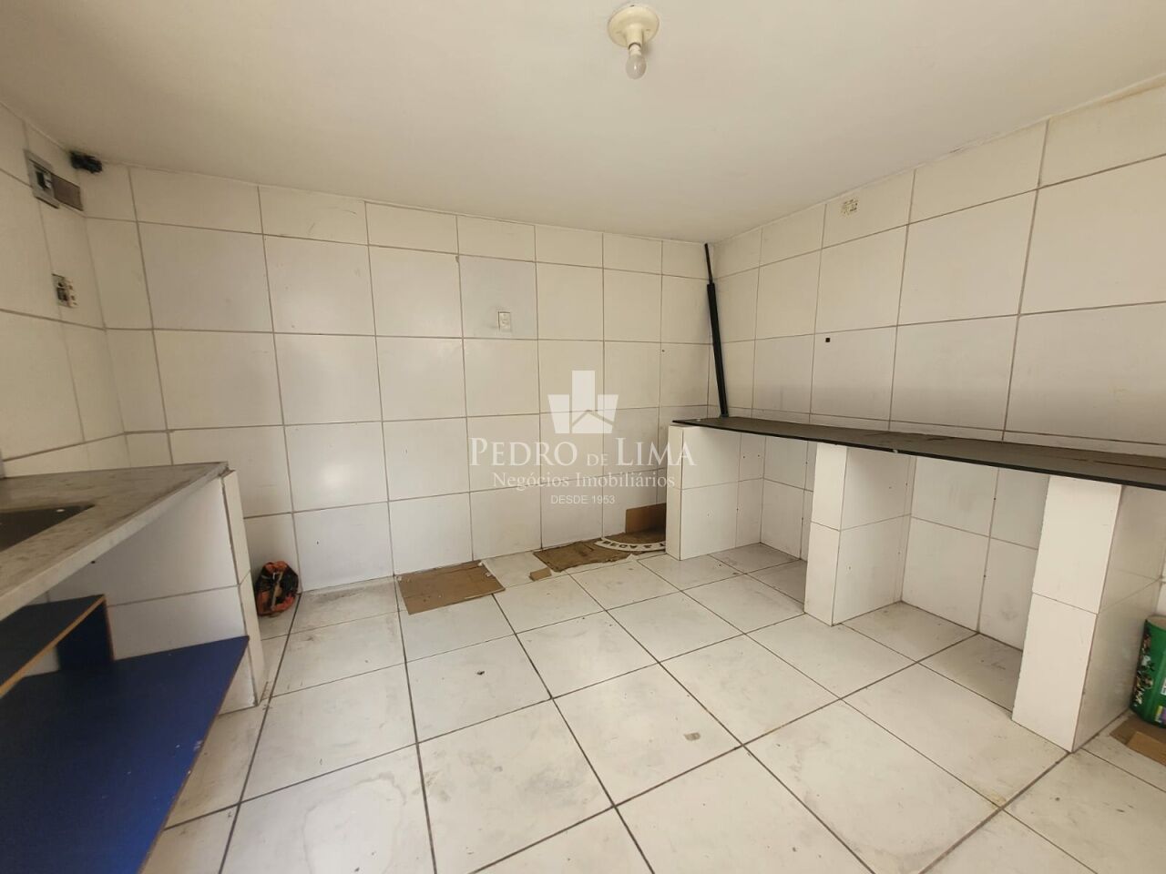 Salão 74m² na Vila Santana   
