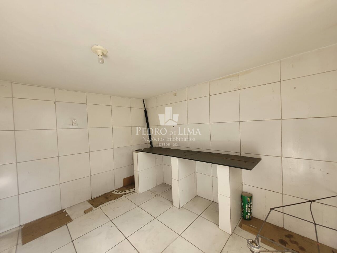 Salão 74m² na Vila Santana   