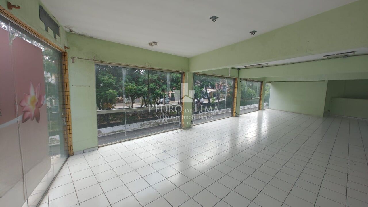 Salão Comercial para Locação (Sobre Loja) na Vila Ré com 133 m²