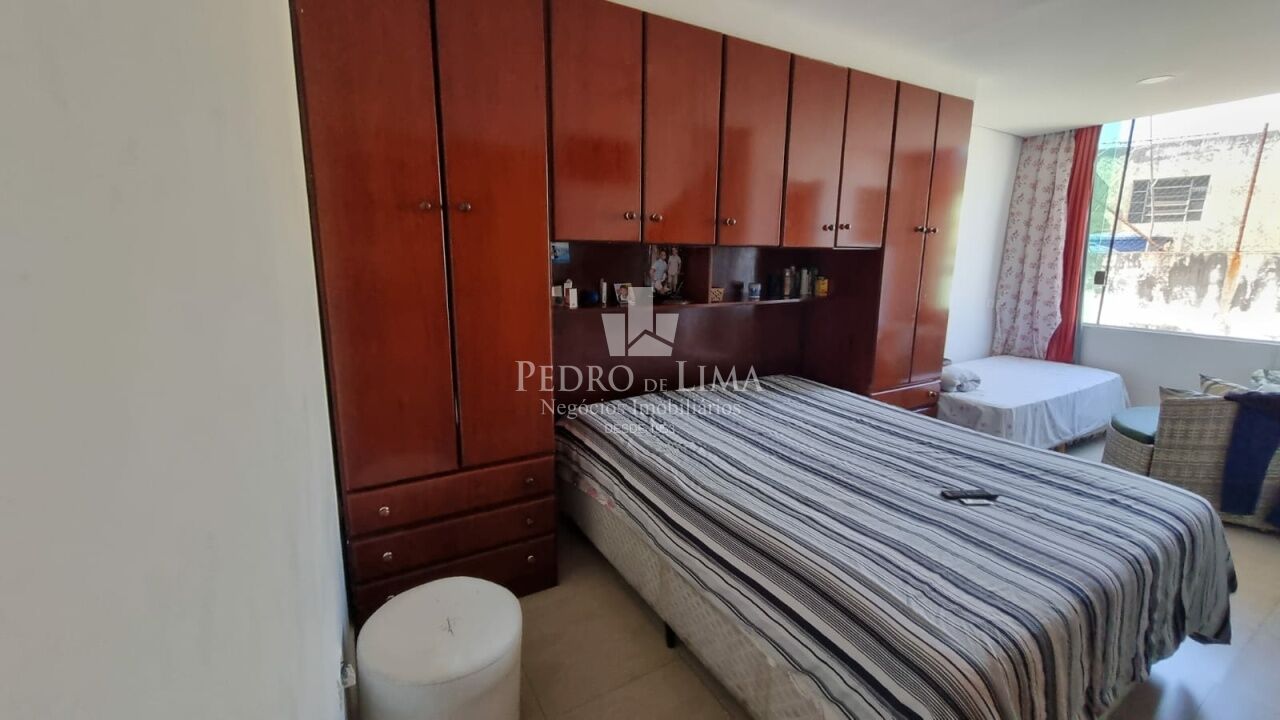 Sobrado Frontal em Vila com 3 Dormitórios sem vaga na Penha