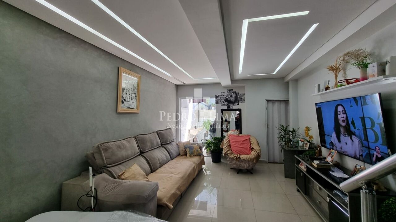 imagem do imovel Sobrado Frontal em Vila com 3 Dormitórios sem vaga na Penha ref: PE44824