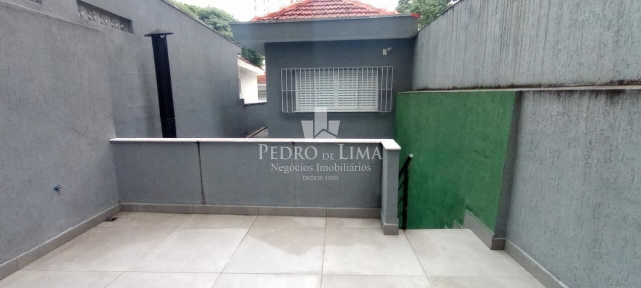 Sobrado frontal na Anália Franco