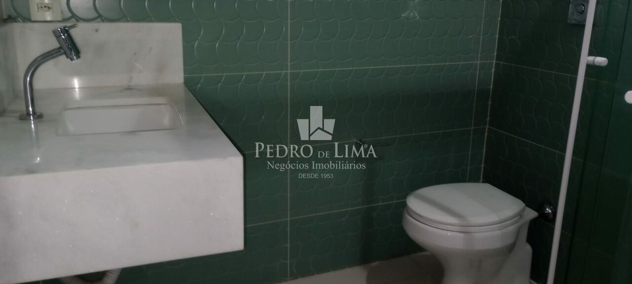 Sobrado frontal na Anália Franco