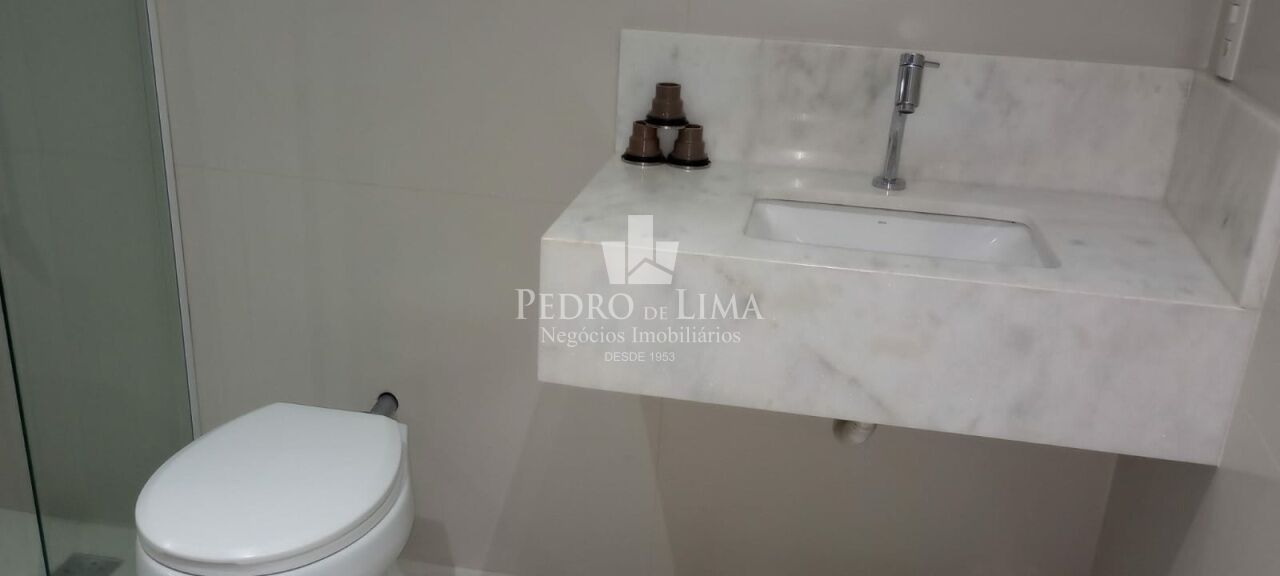 Sobrado frontal na Anália Franco