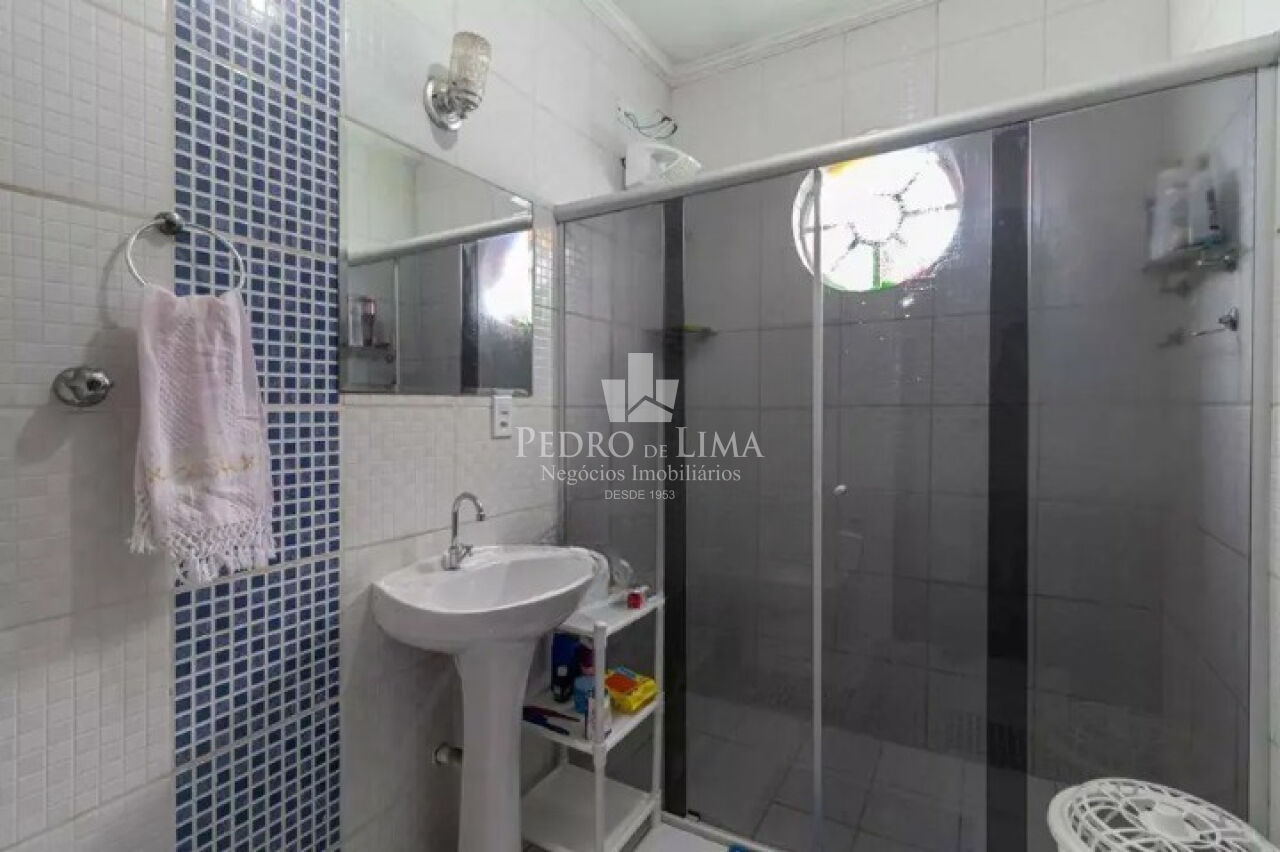 Sobrado frontal, região nobre da Penha 