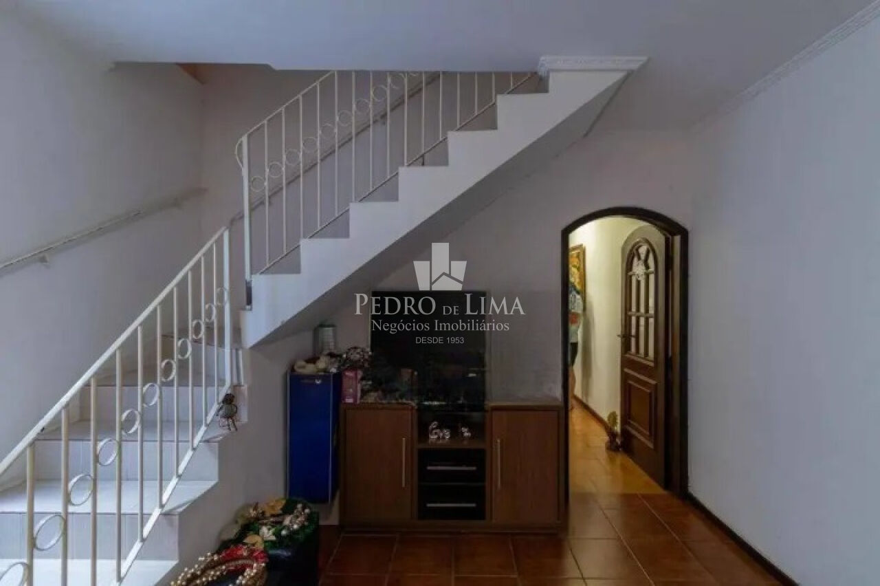 Sobrado frontal, região nobre da Penha 