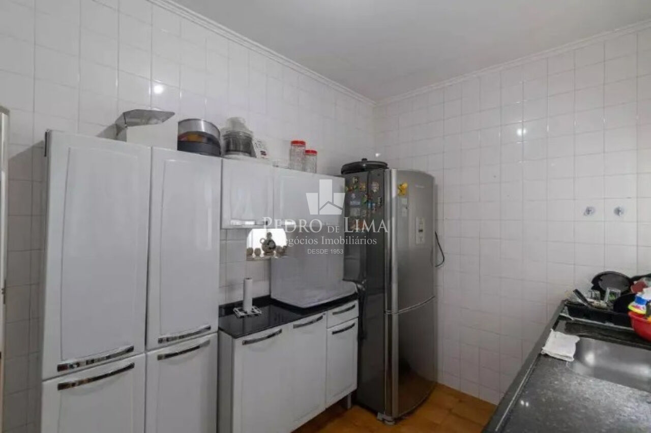 Sobrado frontal, região nobre da Penha 