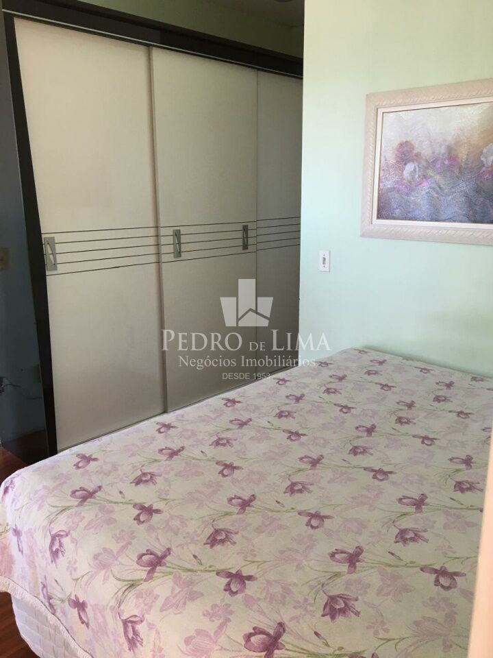 Apartamento em andar alto com 77m², sol da manhã na Penha