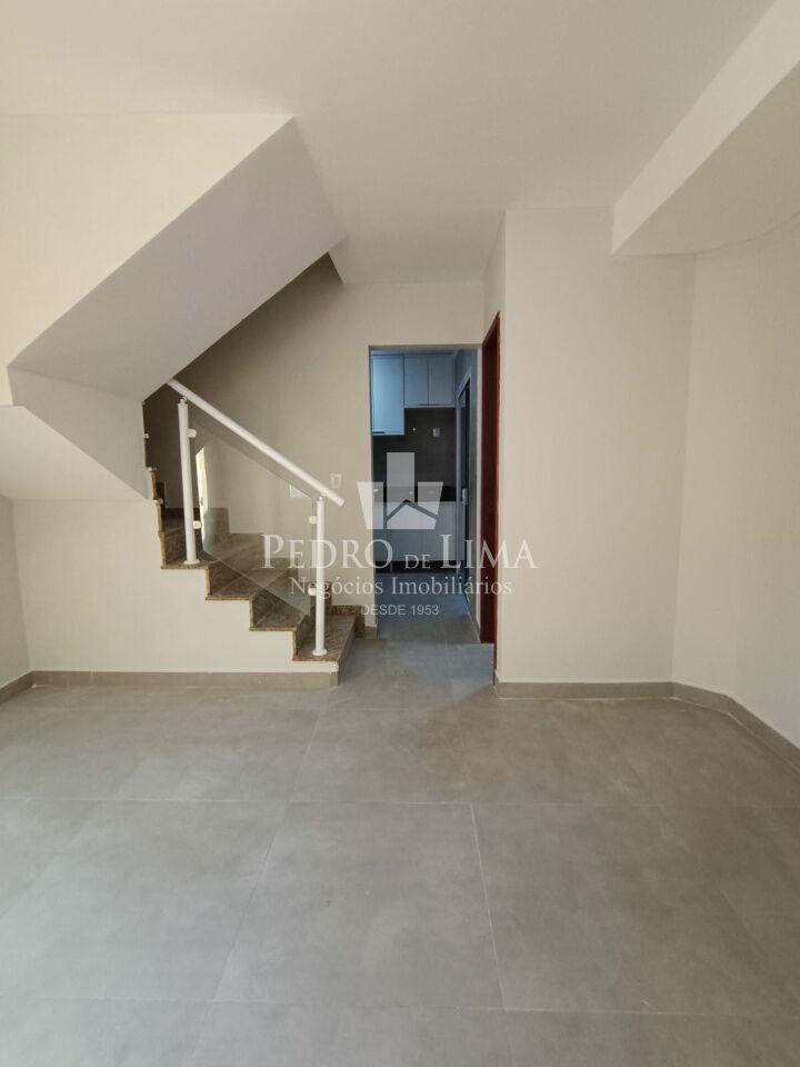 imagem do imovel Sobrado em condomínio com 2 dormitórios, 1 vaga e 52 m² na Vila Jacui ref: PE44843
