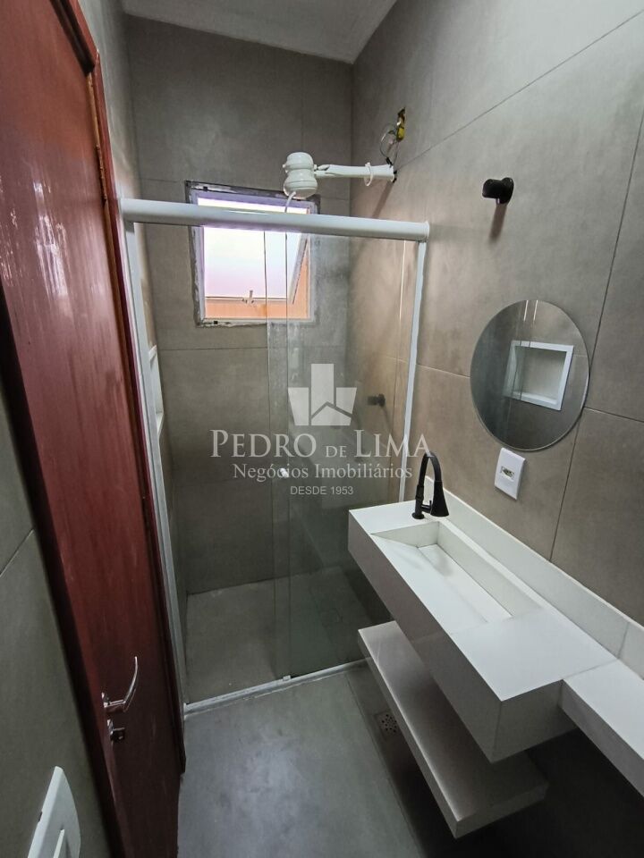 Sobrado em condomínio com 2 dormitórios, 1 vaga e 52 m² na Vila Jacui