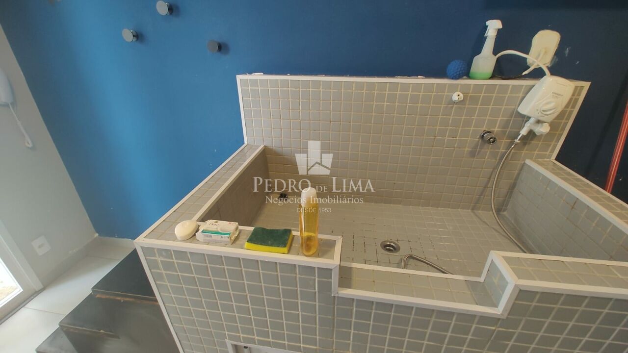 Apartamento na Penha, com 27 m², um quarto, lazer completo. 