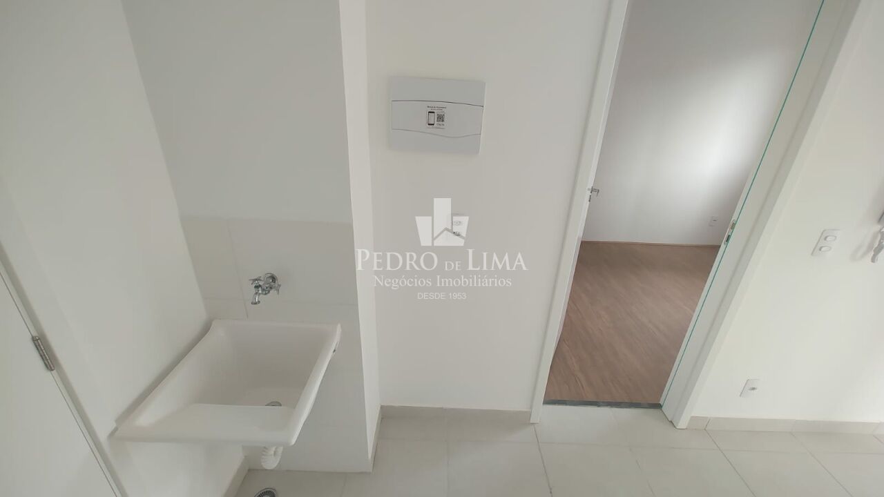 Apartamento na Penha, com 27 m², um quarto, lazer completo. 