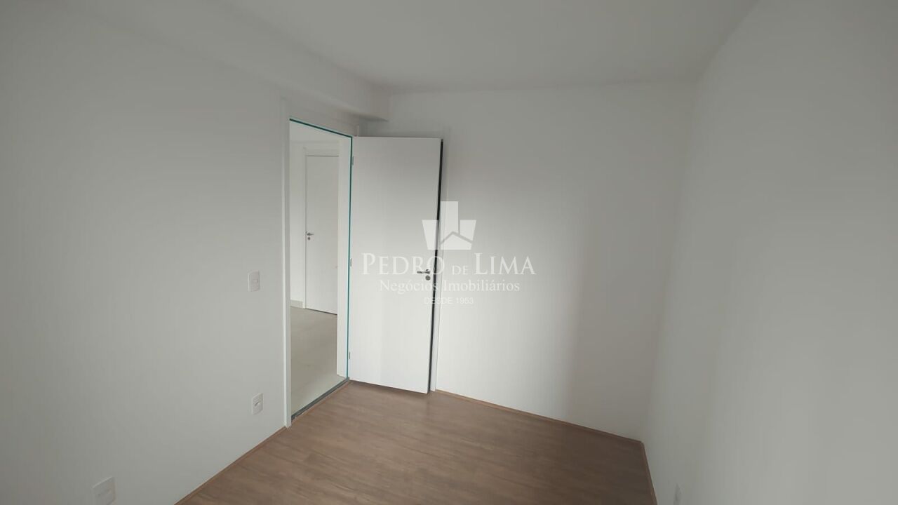Apartamento na Penha, com 27 m², um quarto, lazer completo. 