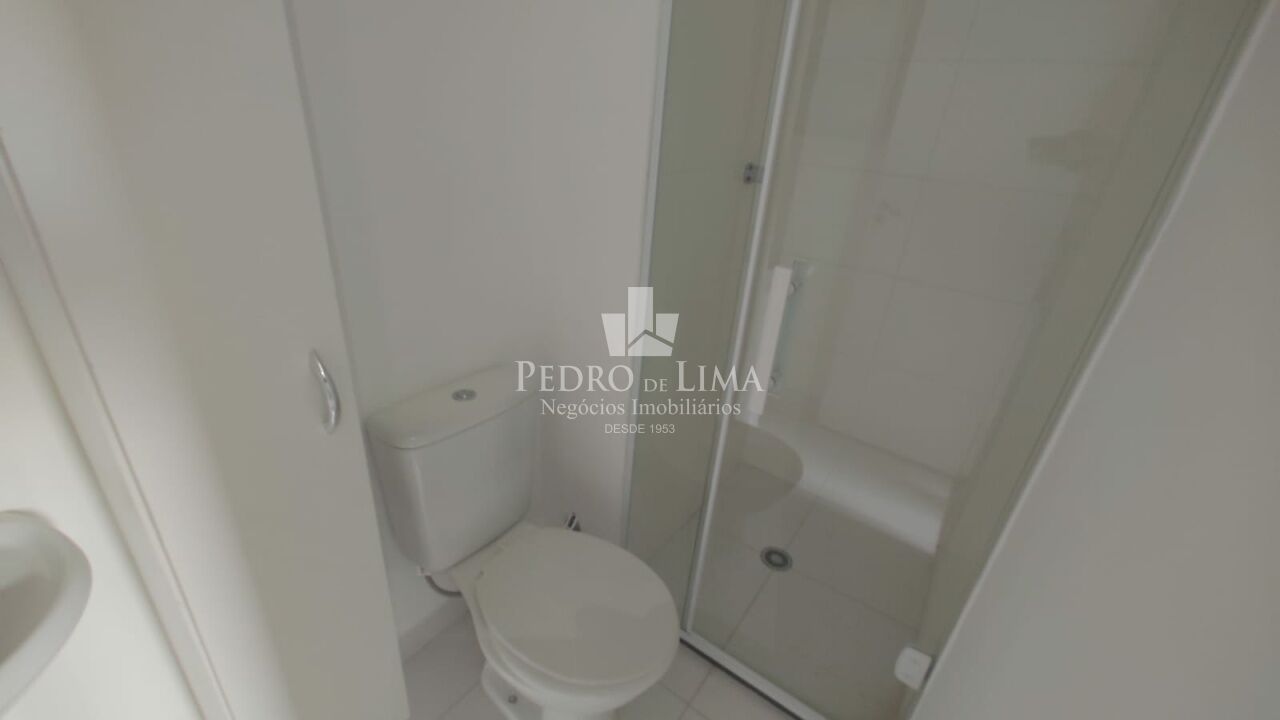 Apartamento na Penha, com 27 m², um quarto, lazer completo. 