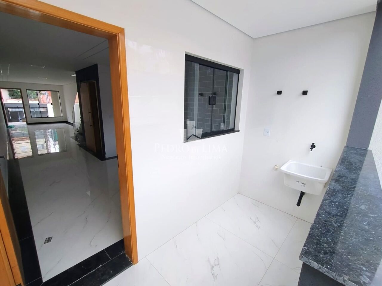 Sobrado novo de alto padrão na Penha