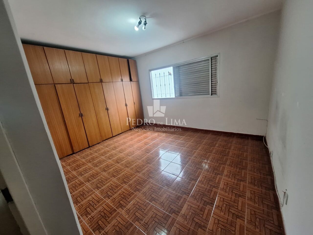 Sobrado frontal na Penha