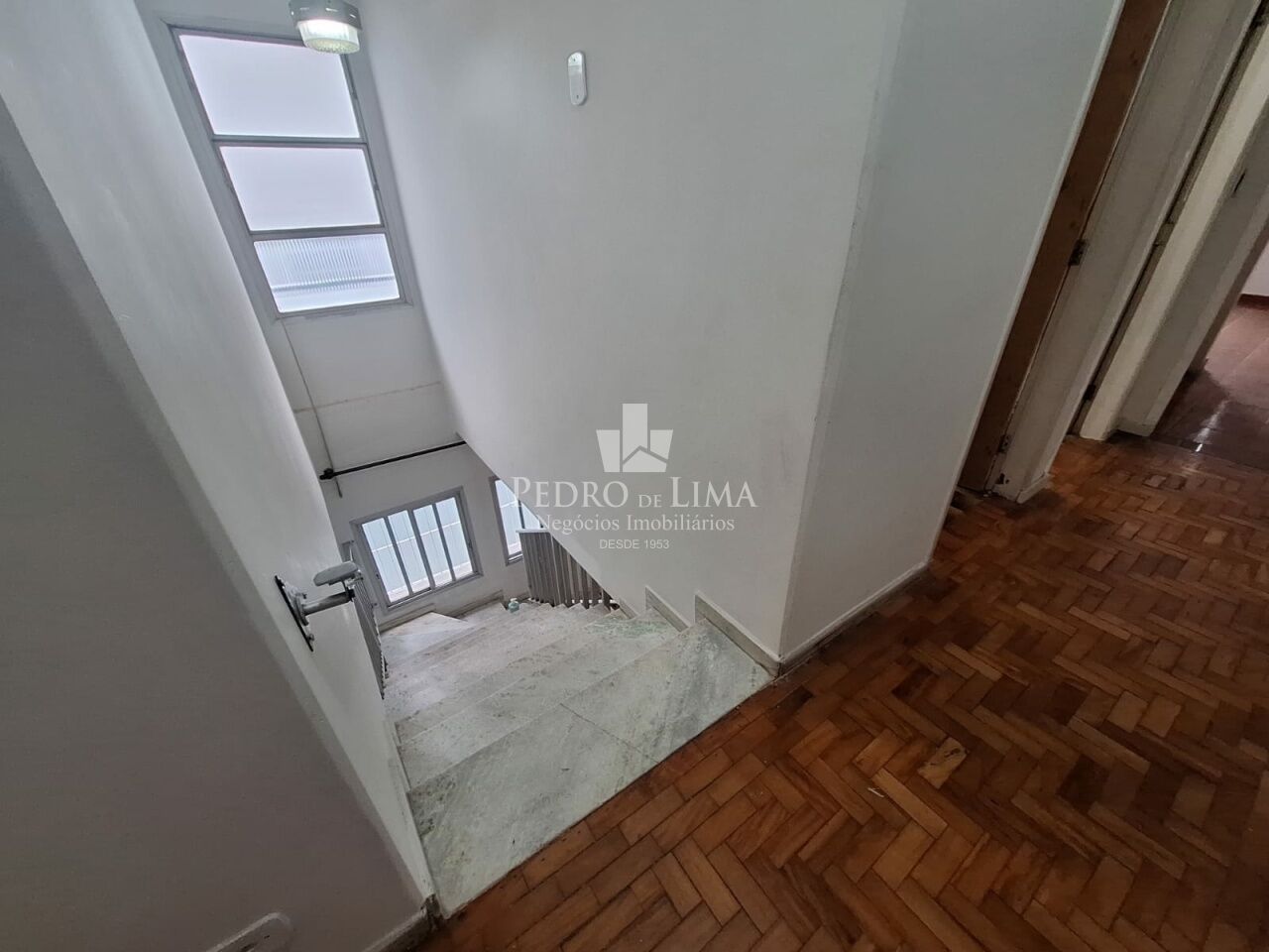 Sobrado frontal na Penha
