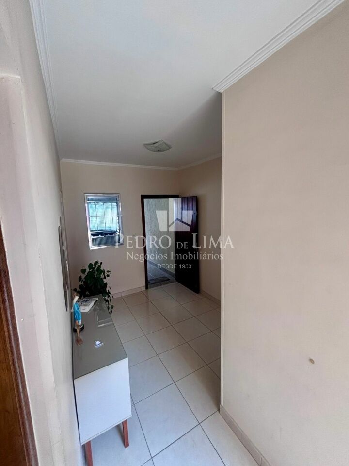 Casa térrea de 2 Dormitórios, Edícula e 3 vagas na Penha