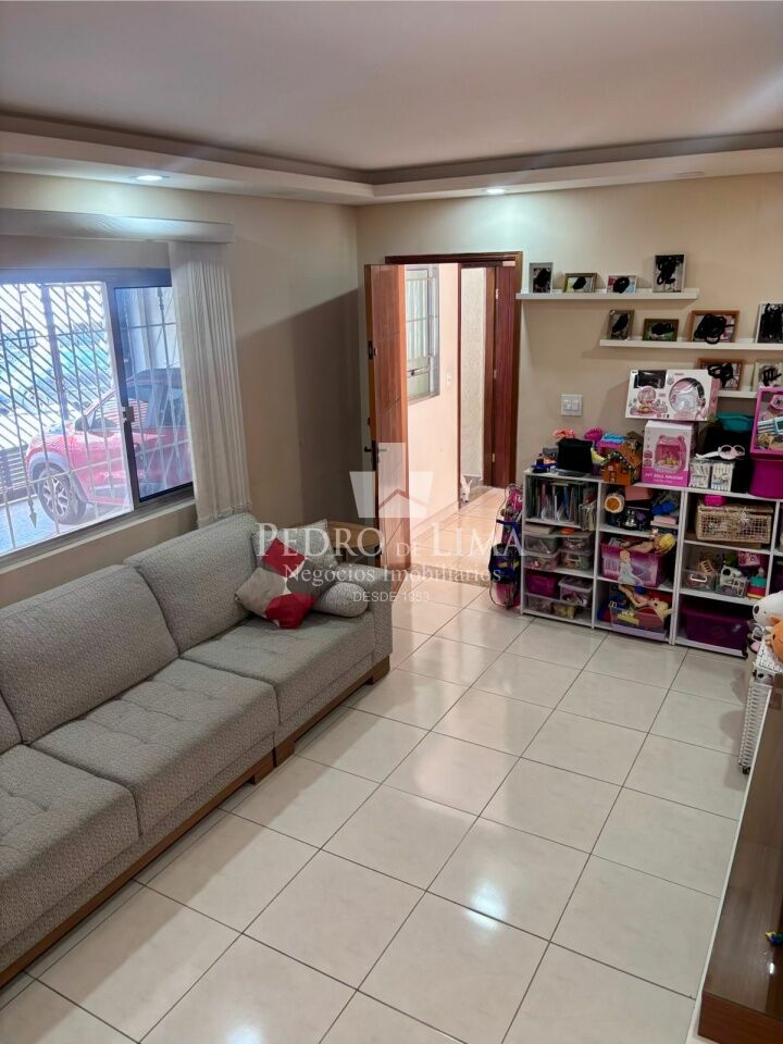 imagem do imovel Casa térrea de 2 Dormitórios, Edícula e 3 vagas na Penha ref: PE44870