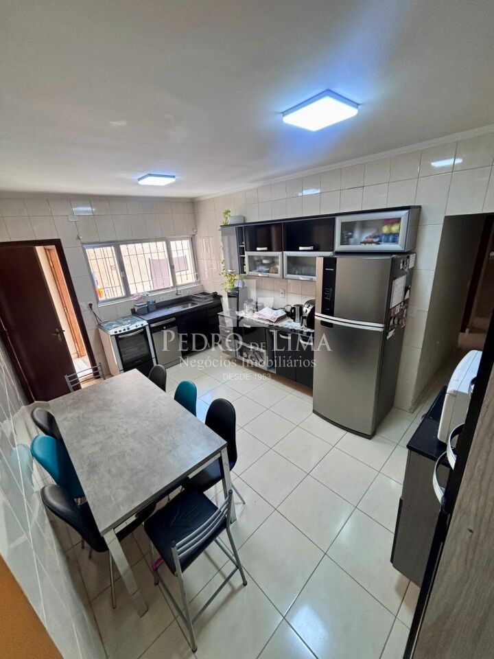 imagem do imovel Casa térrea de 2 Dormitórios, Edícula e 3 vagas na Penha ref: PE44870