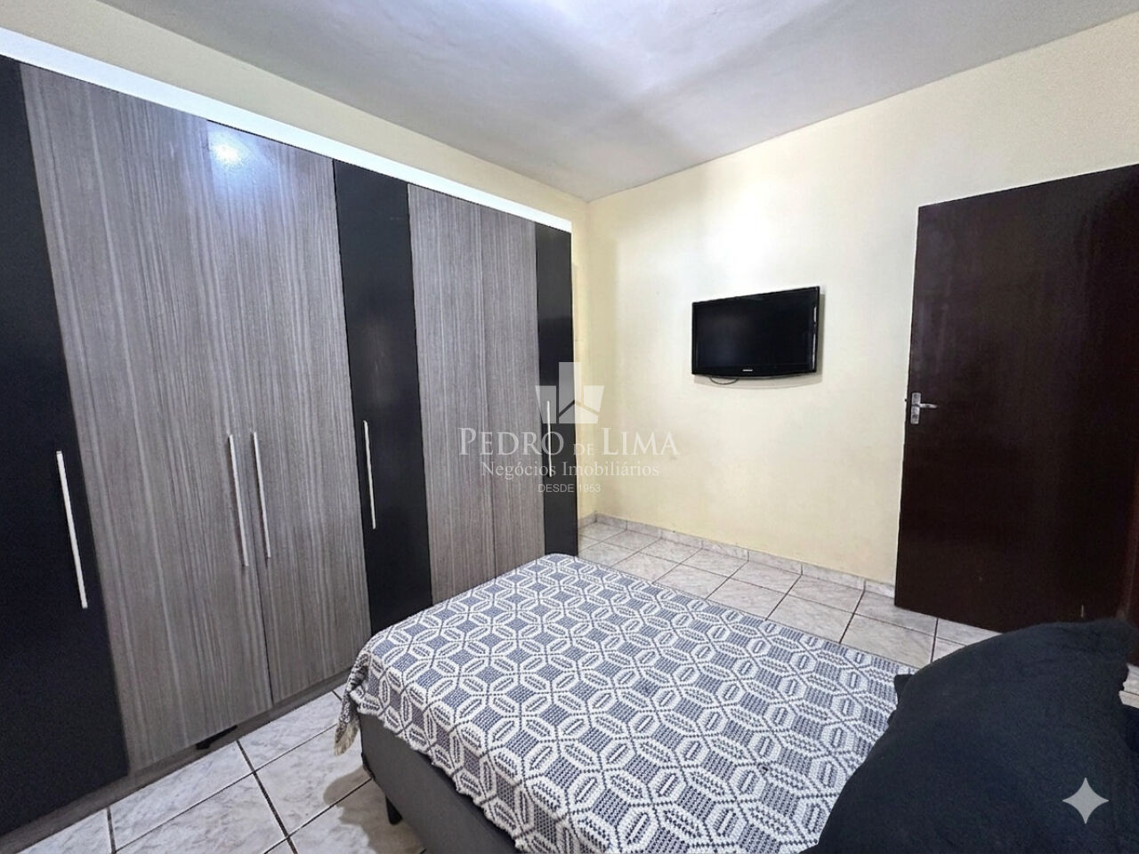 Casa térrea à venda, 3 quartos, 6 vagas, quintal, escritório e 180 m² no Cangaíba 