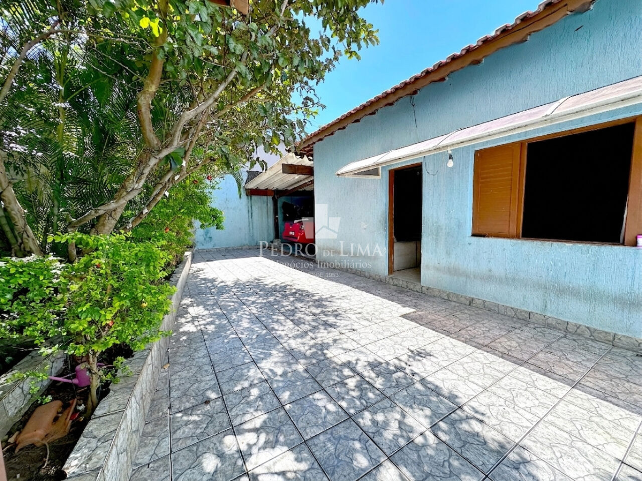 Casa térrea à venda, 3 quartos, 6 vagas, quintal, escritório e 180 m² no Cangaíba 