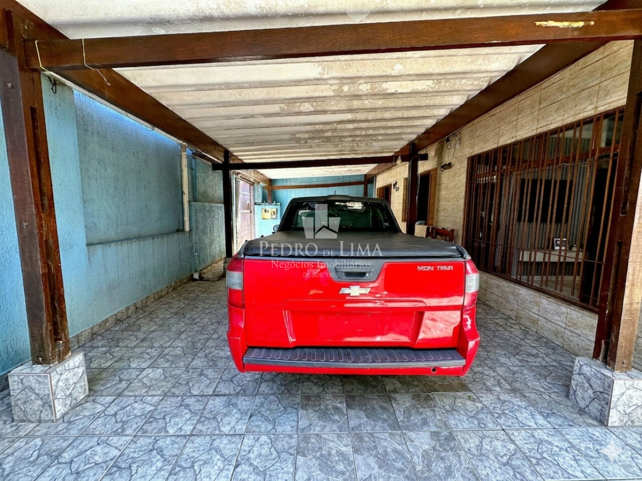 Casa térrea à venda, 3 quartos, 6 vagas, quintal, escritório e 180 m² no Cangaíba 